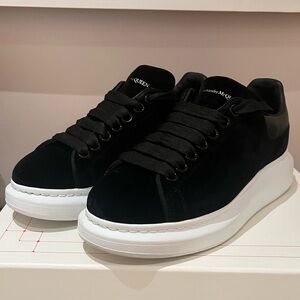 Alexander McQueen Size 7.5 Ladies sneakers